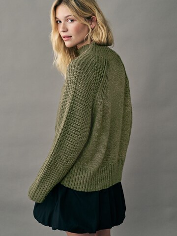 Next Neulepaita värissä vihreä