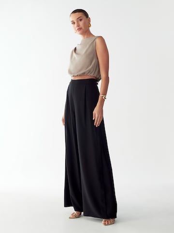 Willa Широка кройка Панталон 'CHARLA' в черно