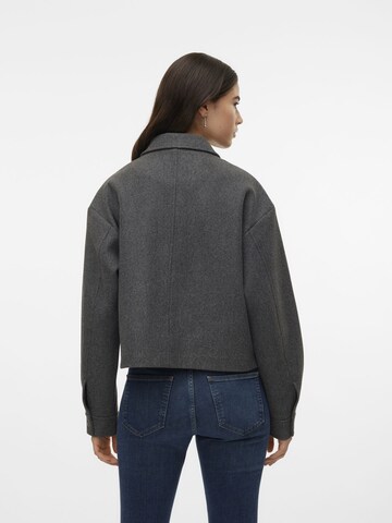 Veste mi-saison VERO MODA en gris