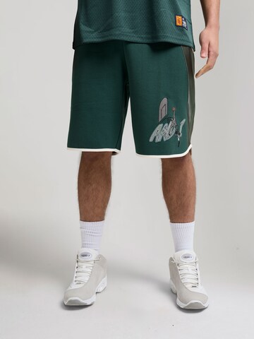 Loosefit Pantalon AND1 en vert : devant