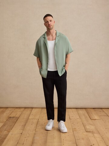 Coupe regular Chemise DAN FOX APPAREL en vert