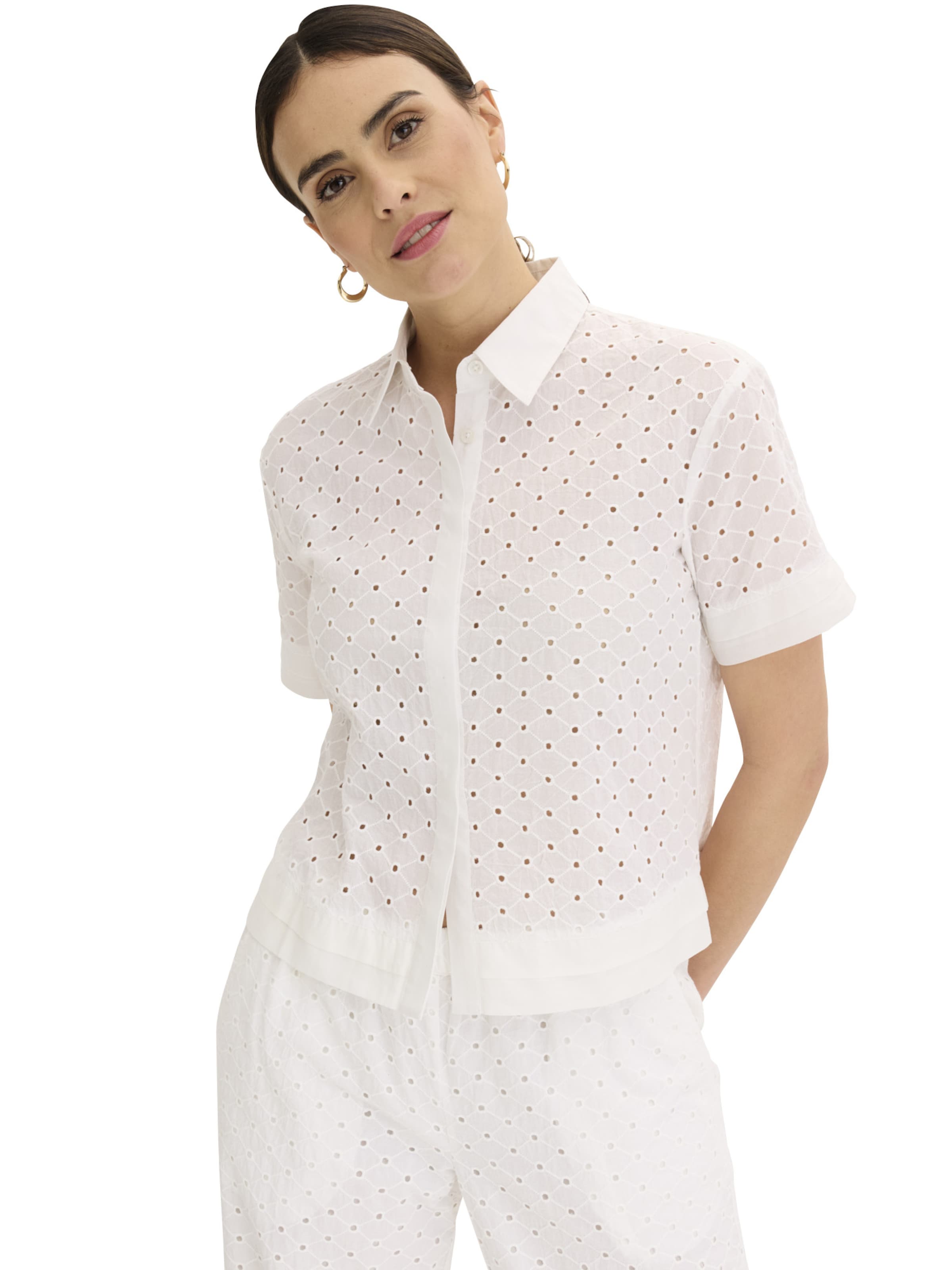 bonprix Blouse in White: front