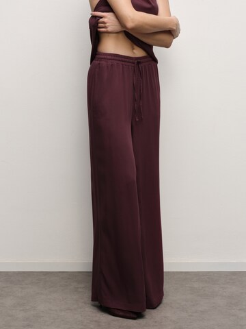 Wide Leg Pantalon 'Amelia' RÆRE by Lorena Rae en violet : devant