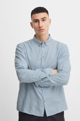 !Solid Regular fit Button Up Shirt in Blue: front