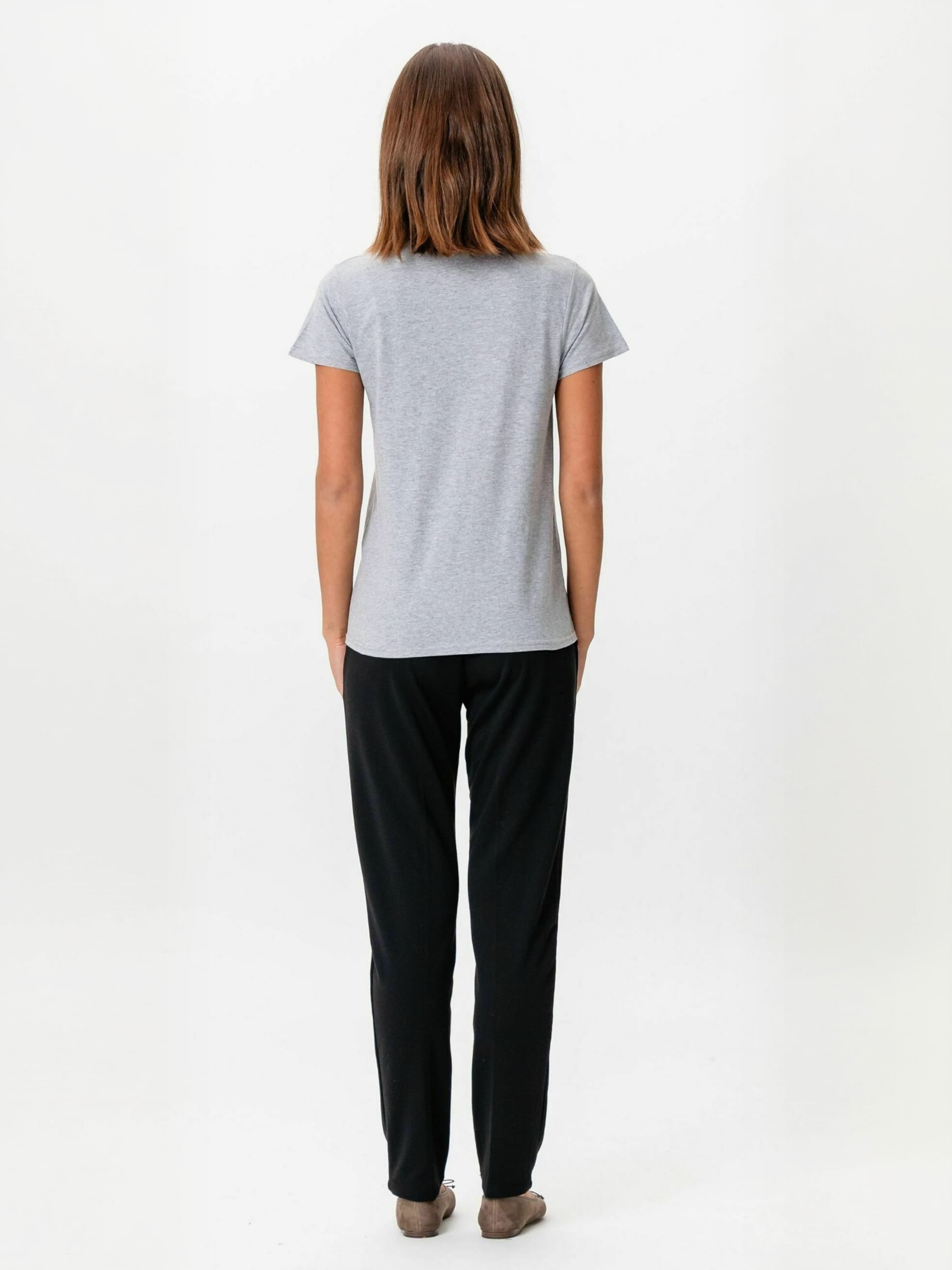 TEESHOPPEN - Top ' Basic ' em cinzento