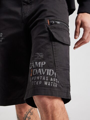 CAMP DAVID Regular Cargo Pants in Black