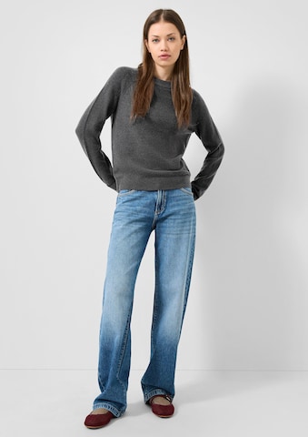 QS Sweater in Grey: front