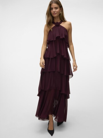 Robe de soirée 'FELICIA' VERO MODA en rouge