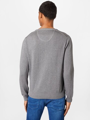 Pull-over FYNCH-HATTON en gris