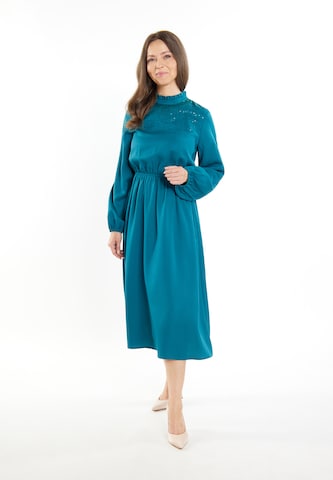 Robe de cocktail Usha en bleu : devant