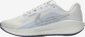 NIKE Jooksujalats 'DOWNSHIFTER 13', värv valge: eest vaates