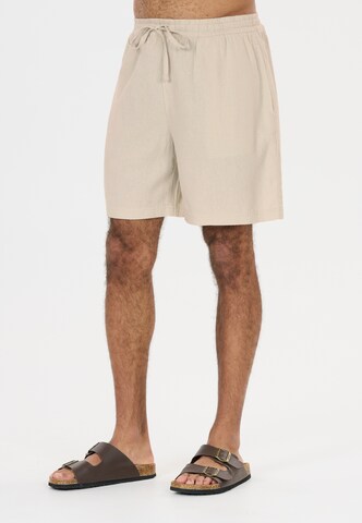 NOU Regular Shorts 'Dalan' in Beige: Vorderseite