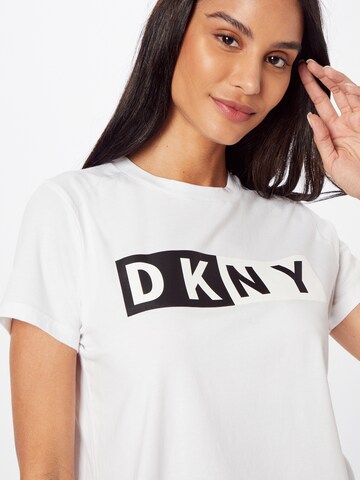 Tricou funcțional de la DKNY Performance pe alb