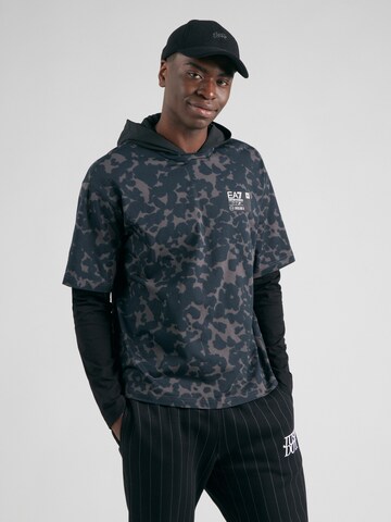 EA7 Emporio Armani Футболка в Серый: спереди