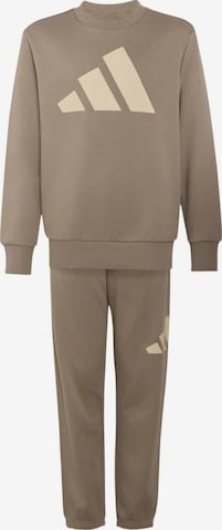 ADIDAS SPORTSWEAR - Chándal en verde: frente
