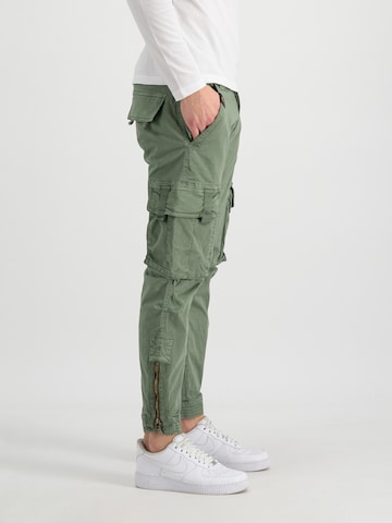 Regular Pantalon cargo ALPHA INDUSTRIES en vert