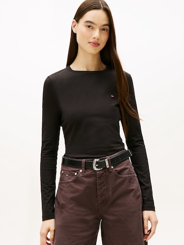 Tricou de la Tommy Jeans pe negru: față