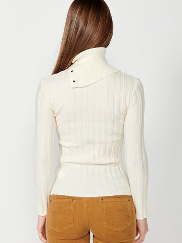 Pull-over KOROSHI en blanc