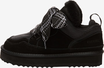 Everau Matalavartiset tennarit 'Marbled' värissä musta: etupuoli