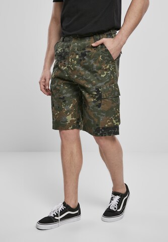 Brandit Loosefit Broek in Groen: voorkant