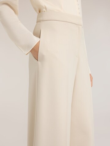 Pantaloni di MOTIVI in bianco