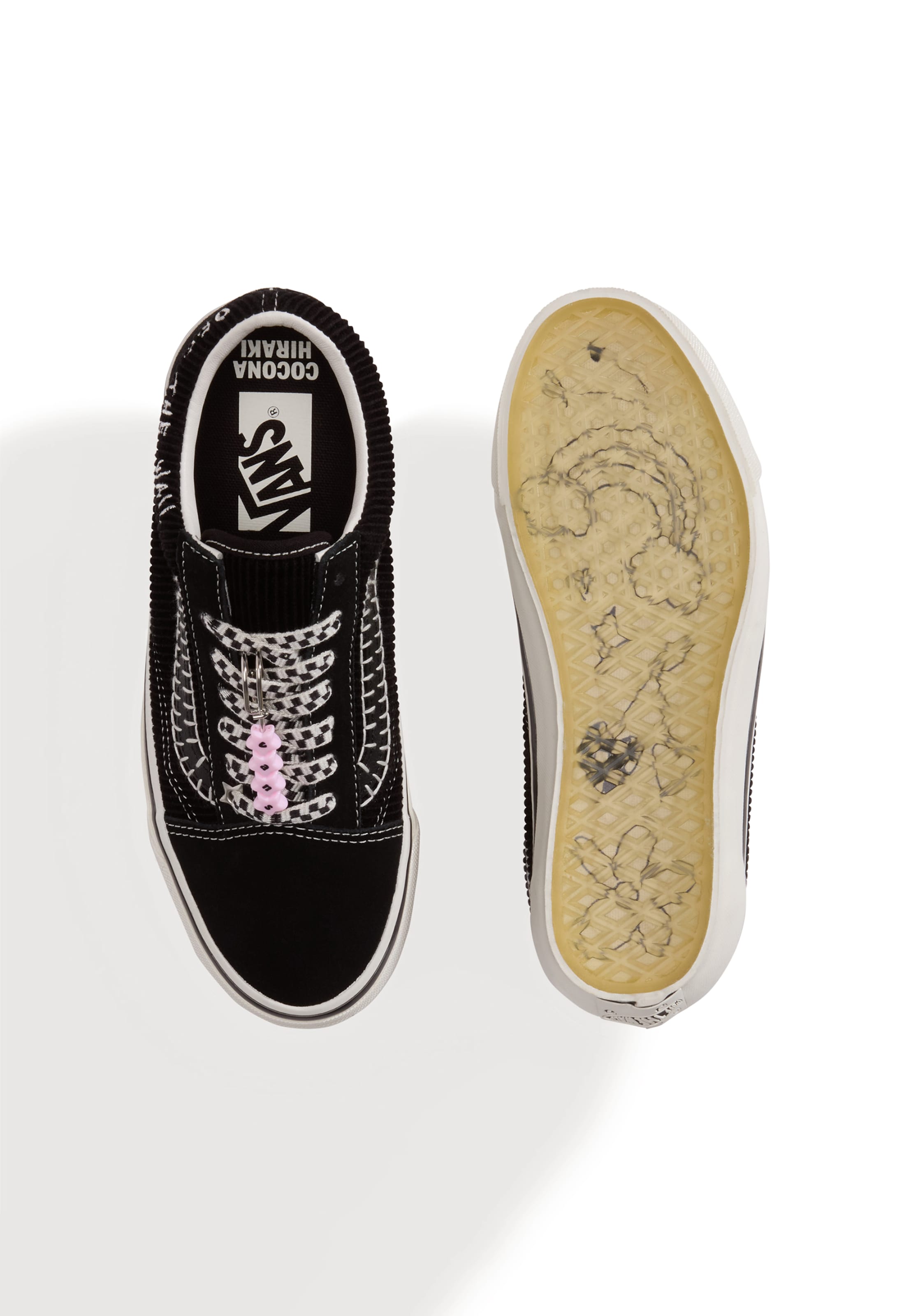 Baskets basses 'Old Skool Charms' VANS en noir
