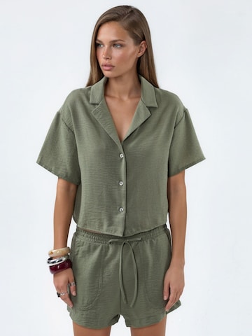 Busem Blouse in Groen: voorkant