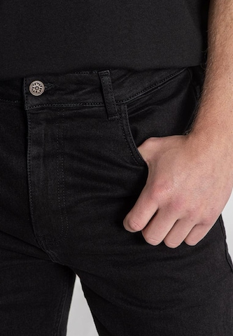 Coupe slim Jean Gianni Kavanagh en noir