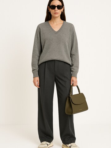 WEARABLE STORIES Pullover 'Ginny' in Grau: Vorderseite