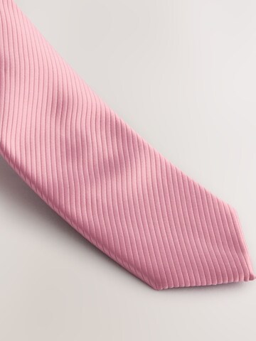 Next Set: Krawatte und Einstecktuch in Pink