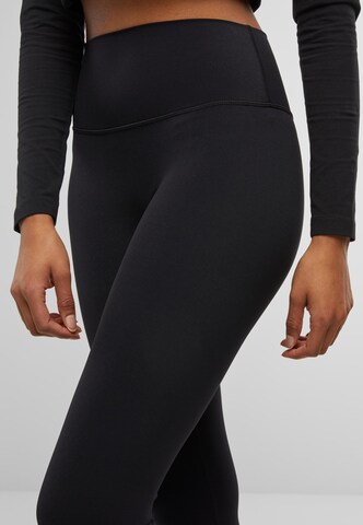 Urban Classics Skinny Leggings in Schwarz