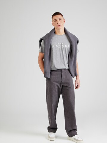Maglietta di TOMMY HILFIGER in grigio