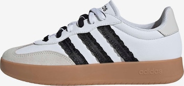 ADIDAS SPORTSWEAR Trampki niskie 'BARREDA' w kolorze biały: przód