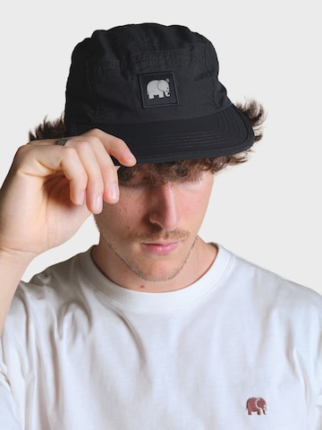 Trendsplant Cap 'Five Panel' in Black: front