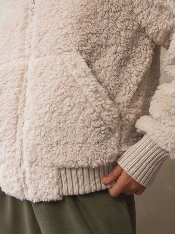 Next Sweatjacke in Beige