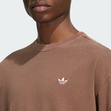 Maglietta 'Trefoil Essentials' di ADIDAS ORIGINALS in marrone