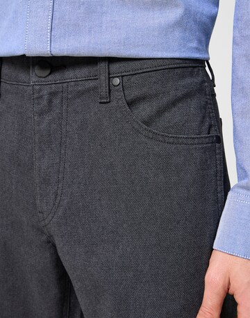 WRANGLER Regular Hose in Schwarz