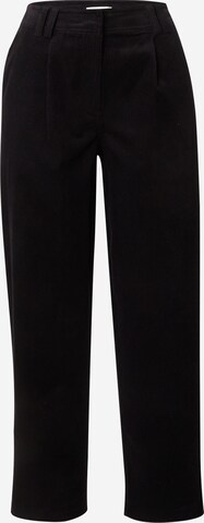 TOPSHOP Tapered Pleat-front trousers in Black: front