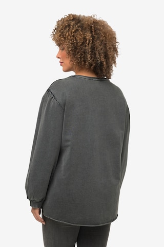 Ulla Popken Sweatshirt in Grijs