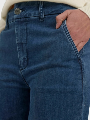 NÜMPH Regular Farkut 'AMBER' värissä sininen