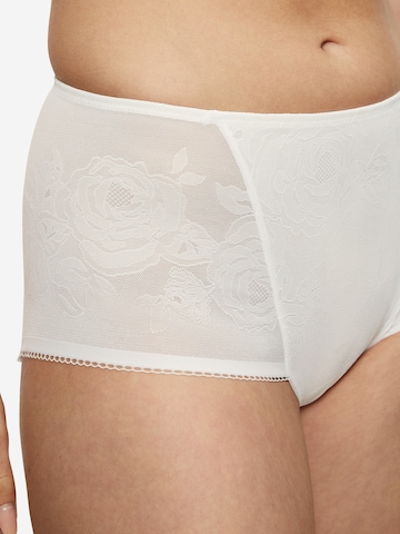 Minimizer Sutien ' Red Label Wild Rose Sensation ' de la TRIUMPH pe alb