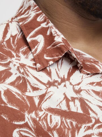 Jack & Jones Plus Comfort fit Button Up Shirt in Brown
