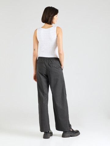 WEEKDAY Wide leg Broek 'Kelly' in Grijs