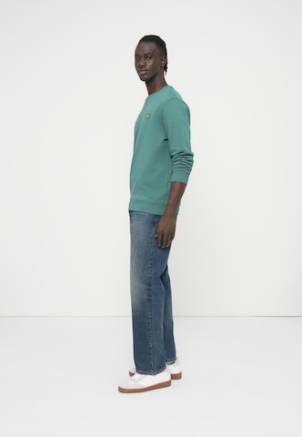 Bluză de molton de la Lyle & Scott pe verde