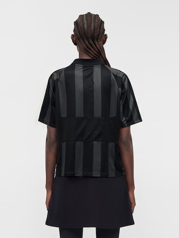 Nike Sportswear Тениска в черно