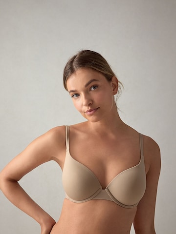 self. T-Shirt BH in Beige: Vorderseite