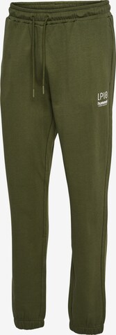 Tapered Pantaloni di Hummel in verde