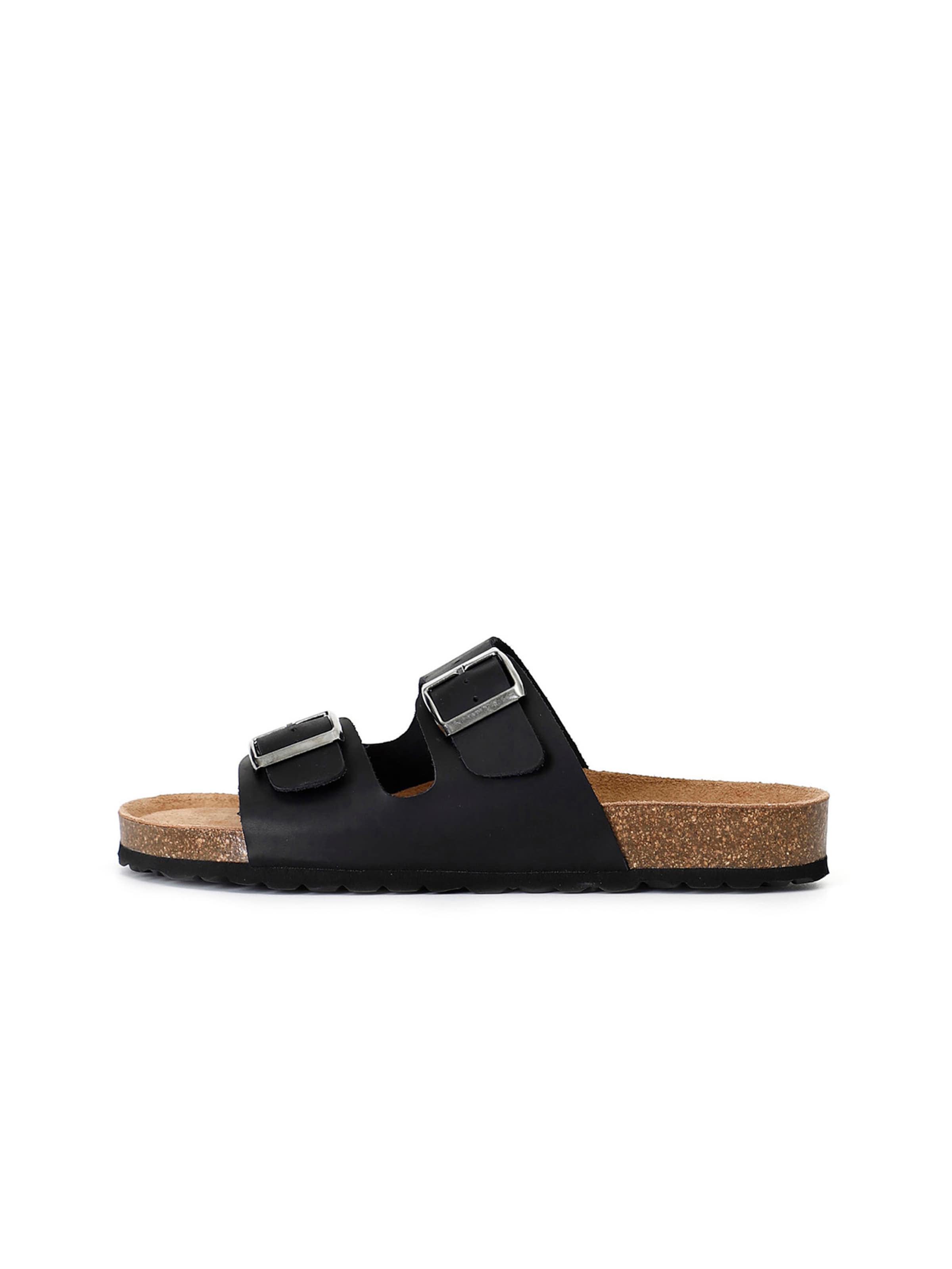 CAFè NOIR Sandales en noir, Vue avec produit