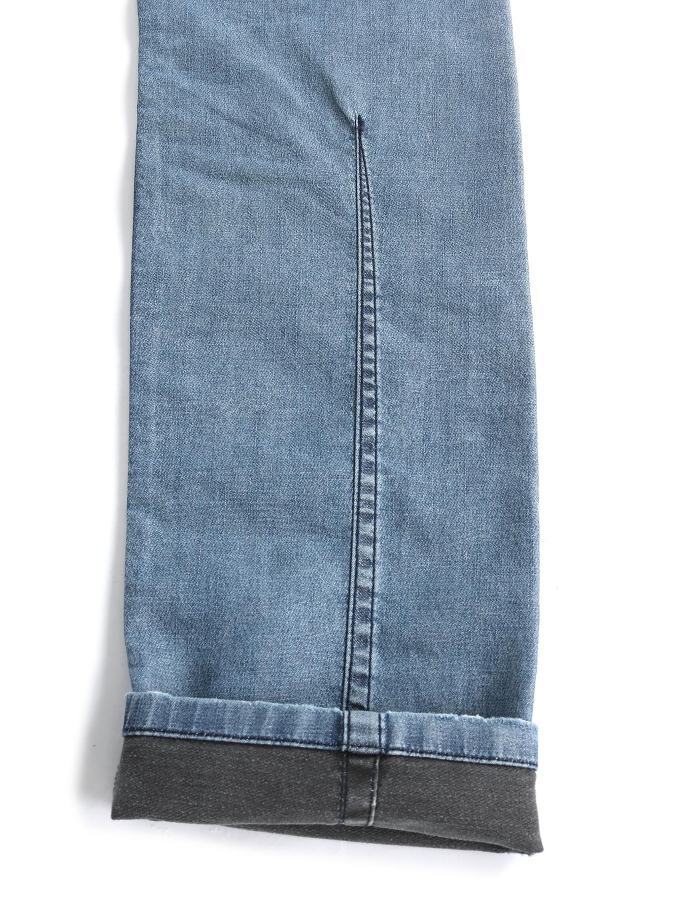 DIESEL Tapered Jeans '2030 D-KROOLEY' in Blauw