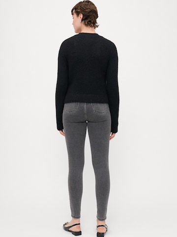 Only Tall Kampsun 'ONLMAGGIE', värv must